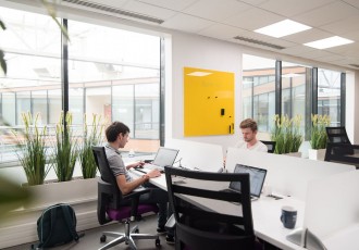 Work in a coworking space in Lille near Flandres station